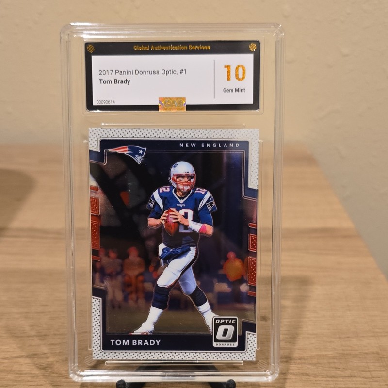 Tom Brady 2017 Panini Donruss Optic card